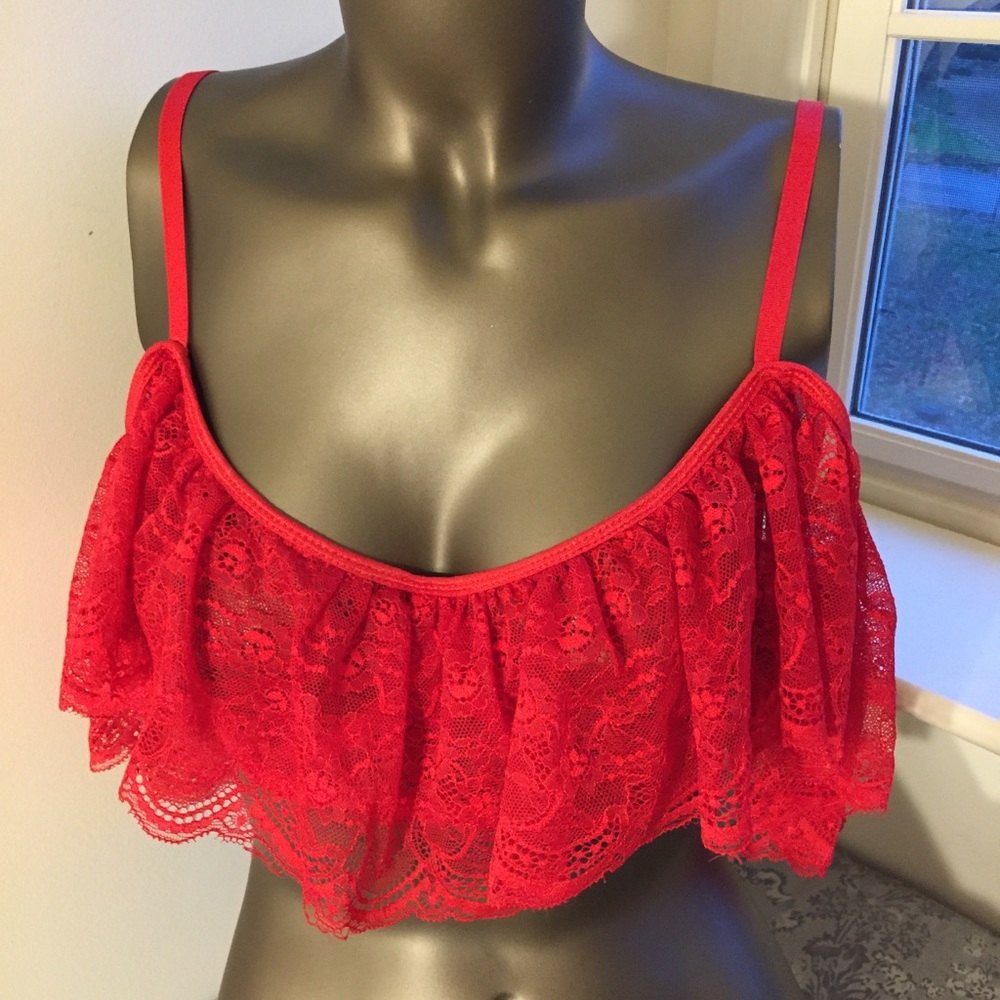 Red Lace Off-the-Shoulder Bra Size Small